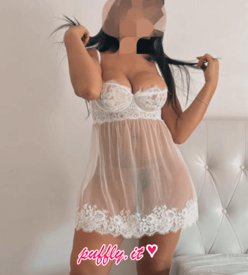 Sabrina a Napoli — profilo e servizi